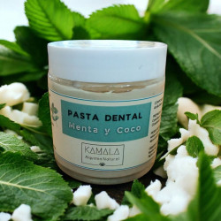 Pasta dental con menta y coco de Kamala. 110cc